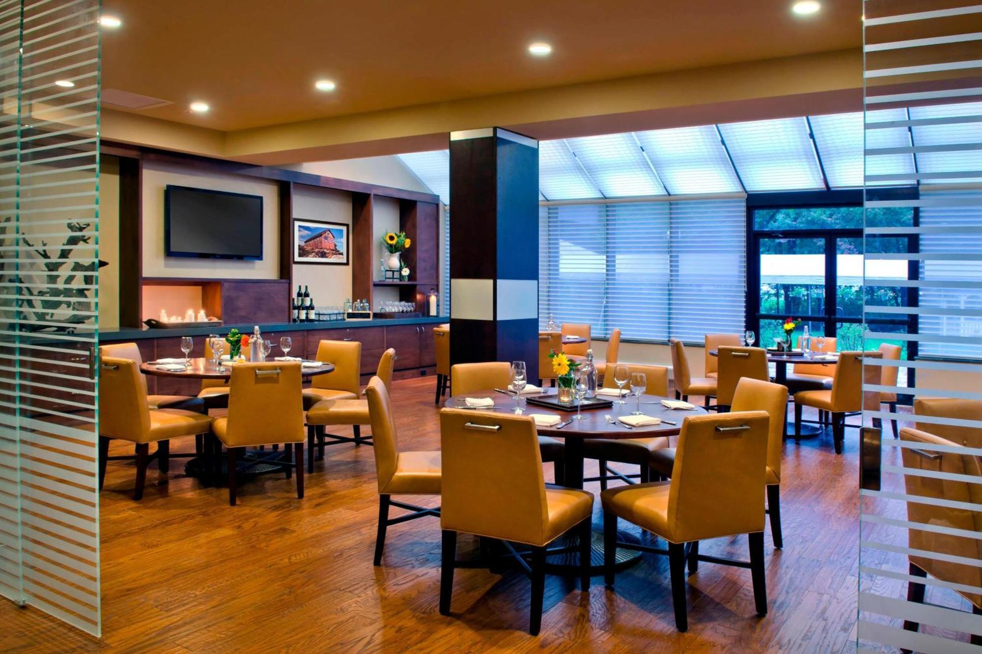 ทรัมบุล แมริออท เชลตัน Hotel Trumbull ร้านอาหาร รูปภาพ