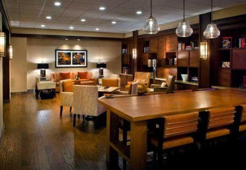 ทรัมบุล แมริออท เชลตัน Hotel Trumbull ภายนอก รูปภาพ