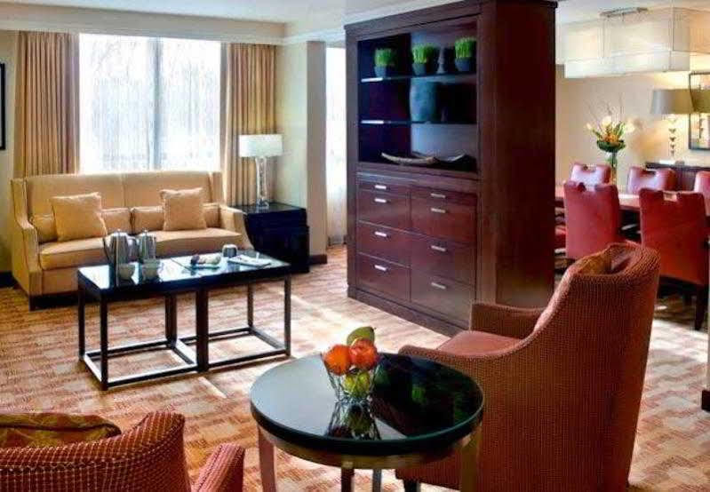 ทรัมบุล แมริออท เชลตัน Hotel Trumbull ภายนอก รูปภาพ